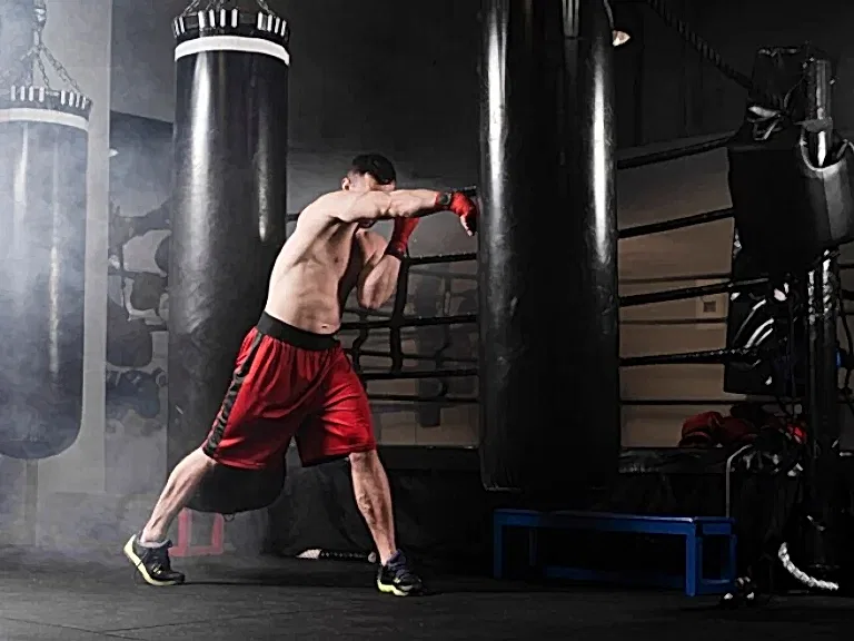 Ümitköy Boks Salonu: BOSSS FIGHT CLUB ile Profesyonelliği Keşfedin